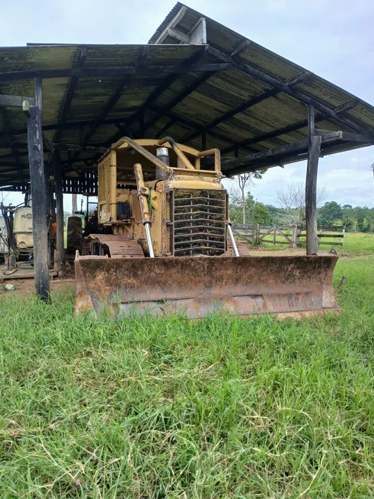 Trator Caterpillar D6 hidramatico