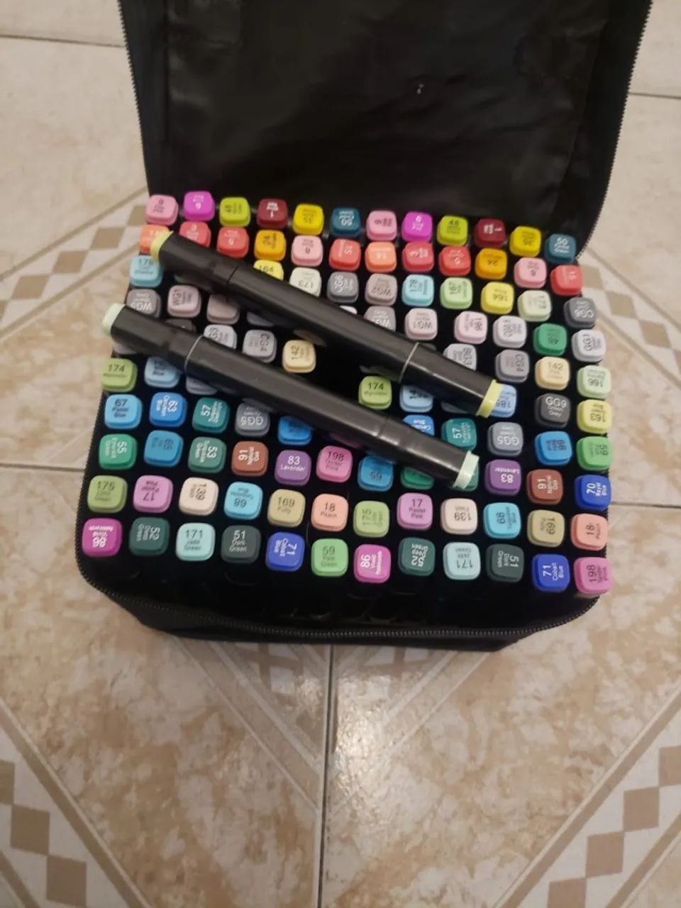 Kit 120 Canetas Marcador Permanente Colorida  Ponta Dupla com Bolsa - Foto 3
