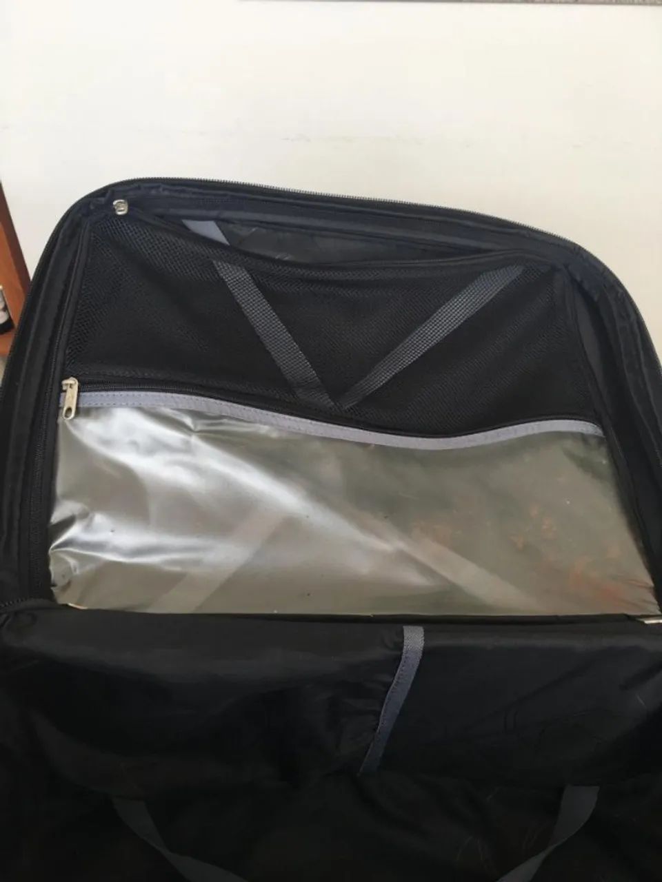 MALA SANSONITE EXTENSÍVEL EM ESTADO DE NOVA - Foto 3