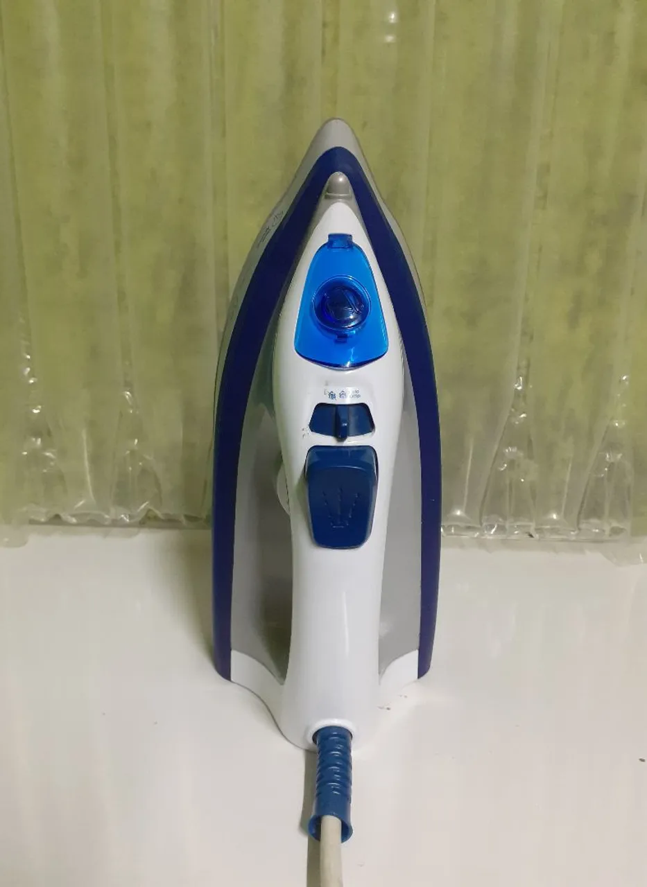 Ferro de Passar com Vapor - Eficiência e Praticidade