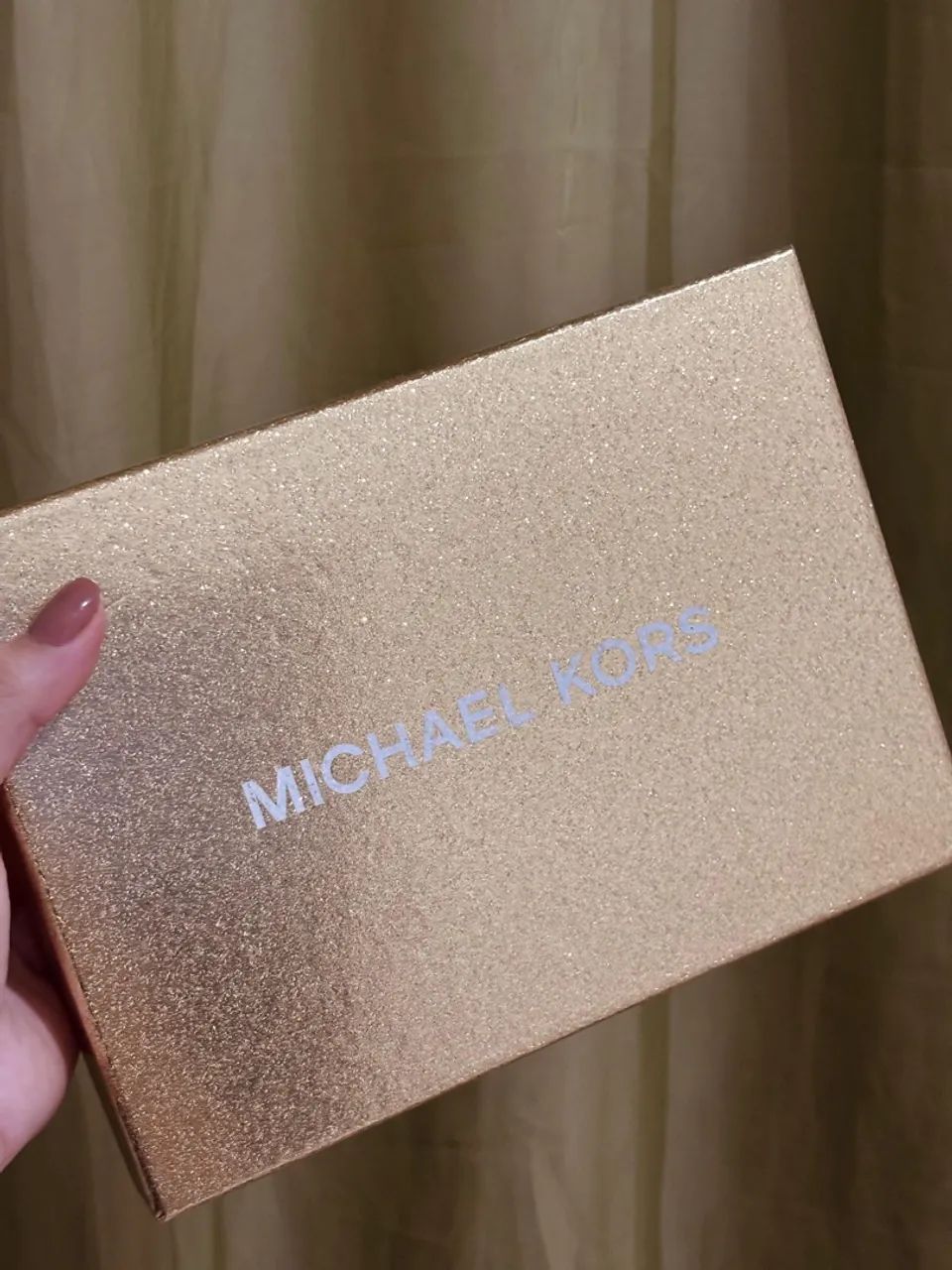 Bolsa Michael Kors Dourada com Cinto - Foto 4