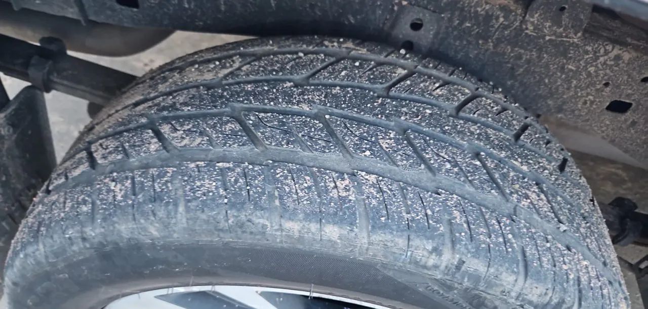 Vendo 4 pneus 265/50 Aro20