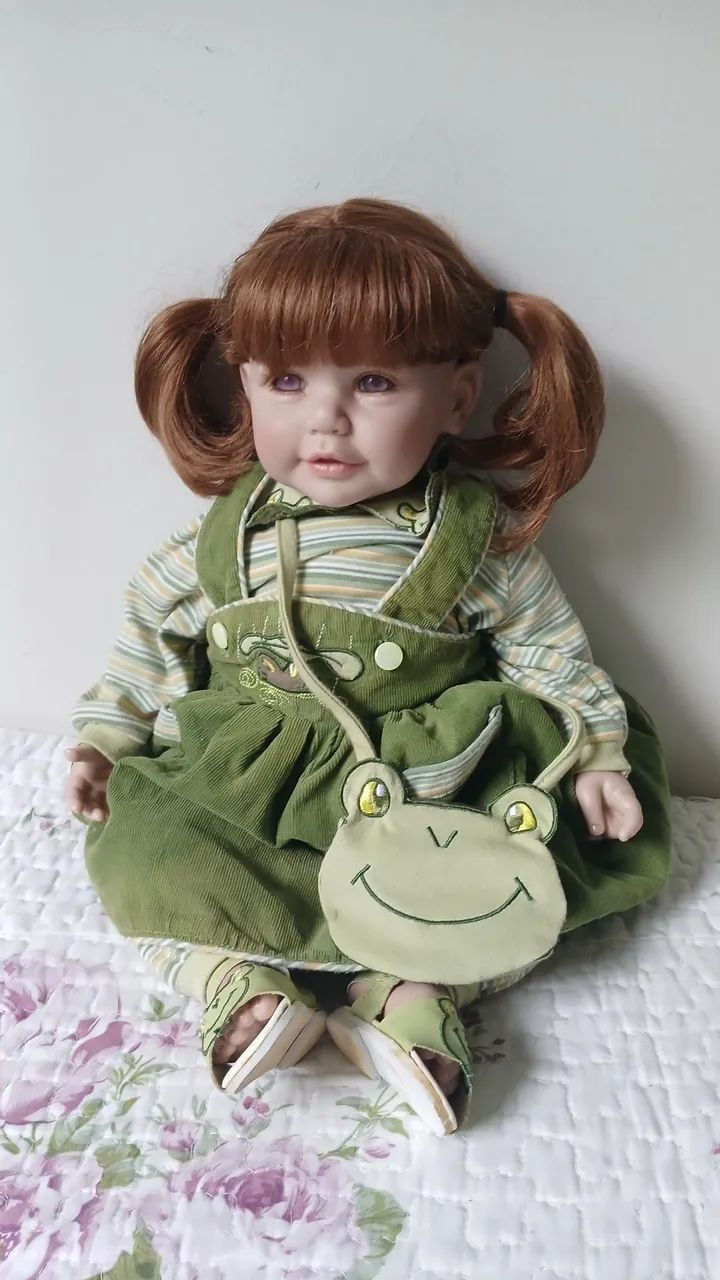 Boneca Adora Doll e mais