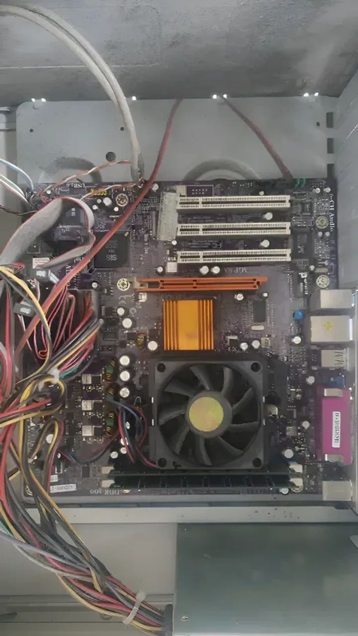 Cpu Antiga Amd Atlhon XP 1700 - Foto 5