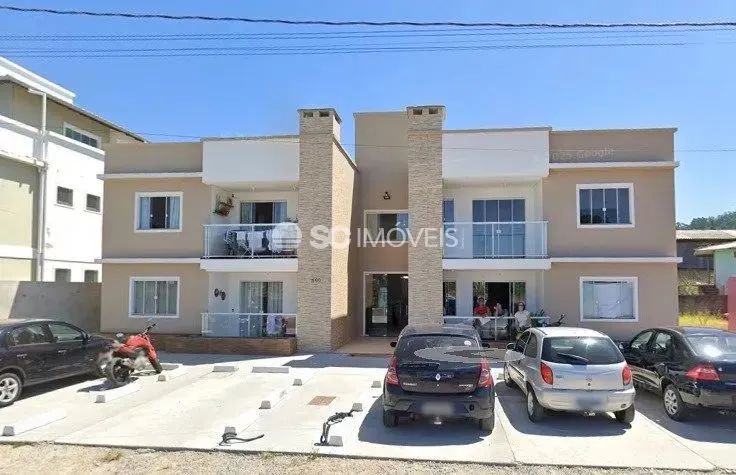 Prédio residencial com 8 apartamentos