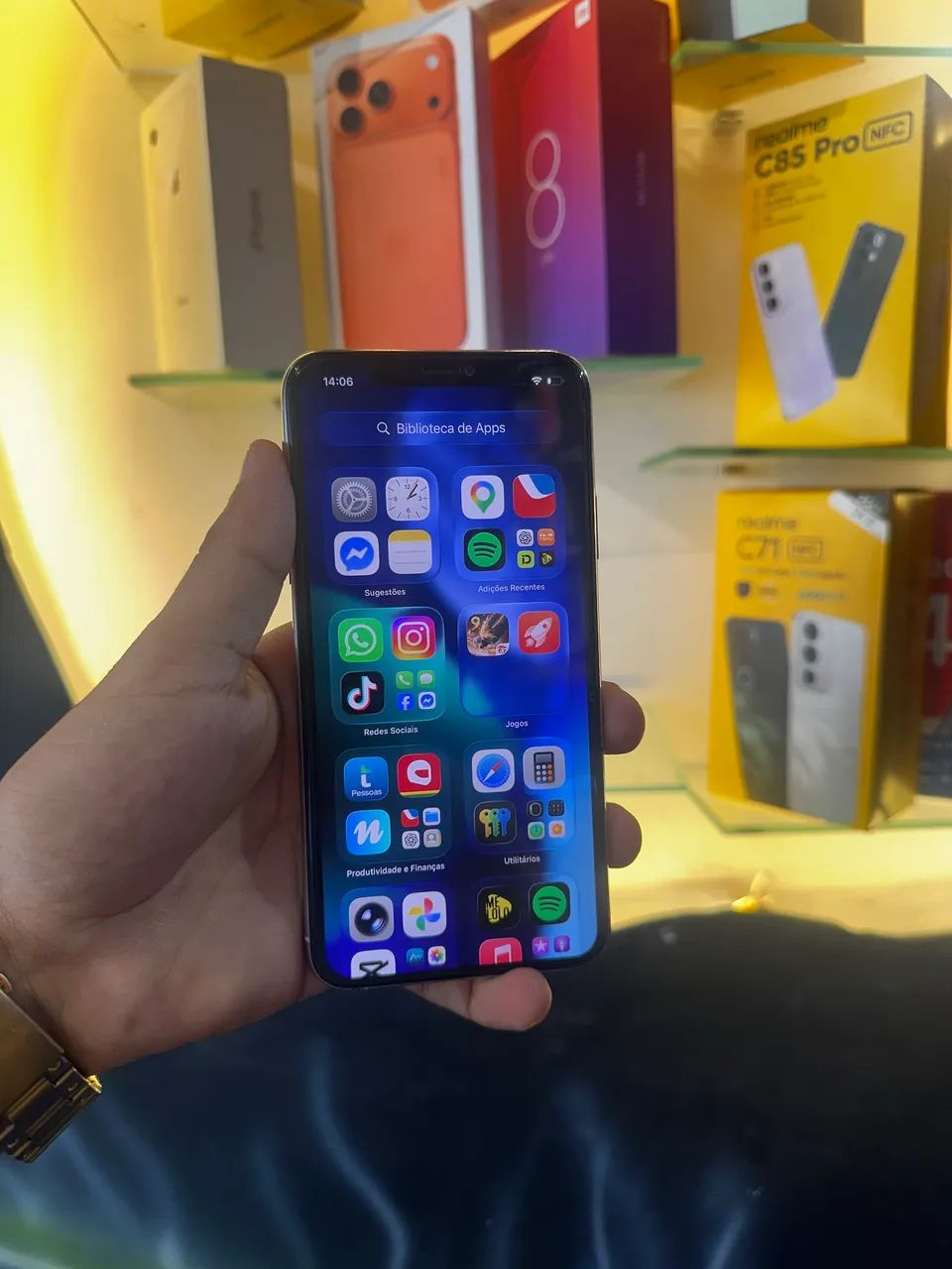 IPHONE 11 PRO MAX - Foto 2
