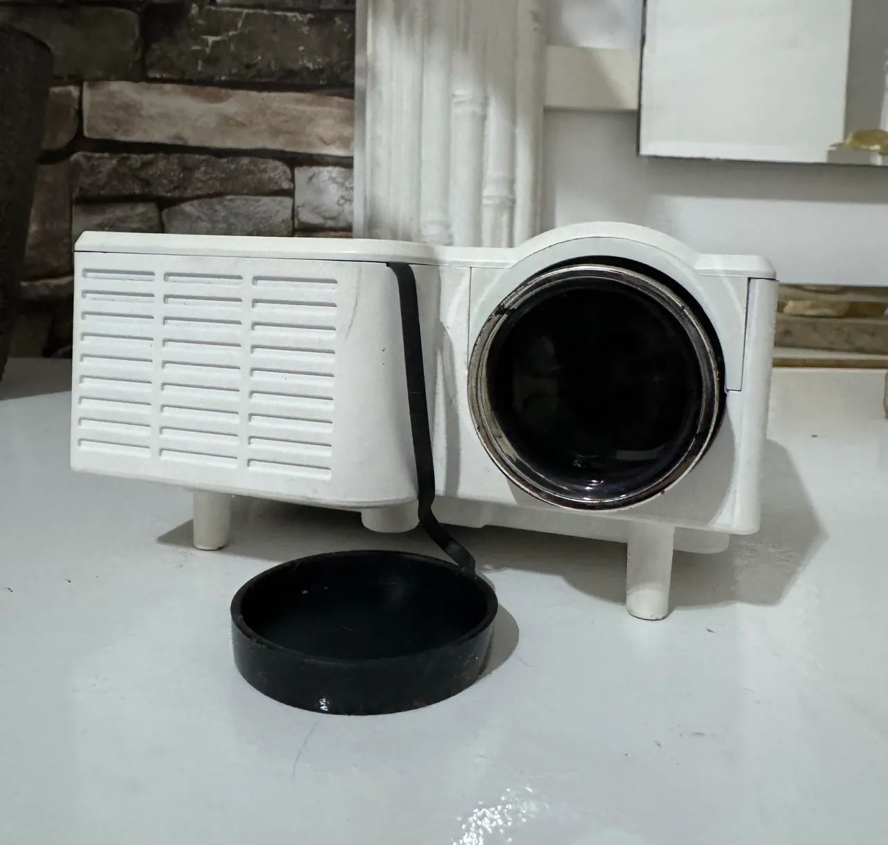 Mini Projetor Portátil Led