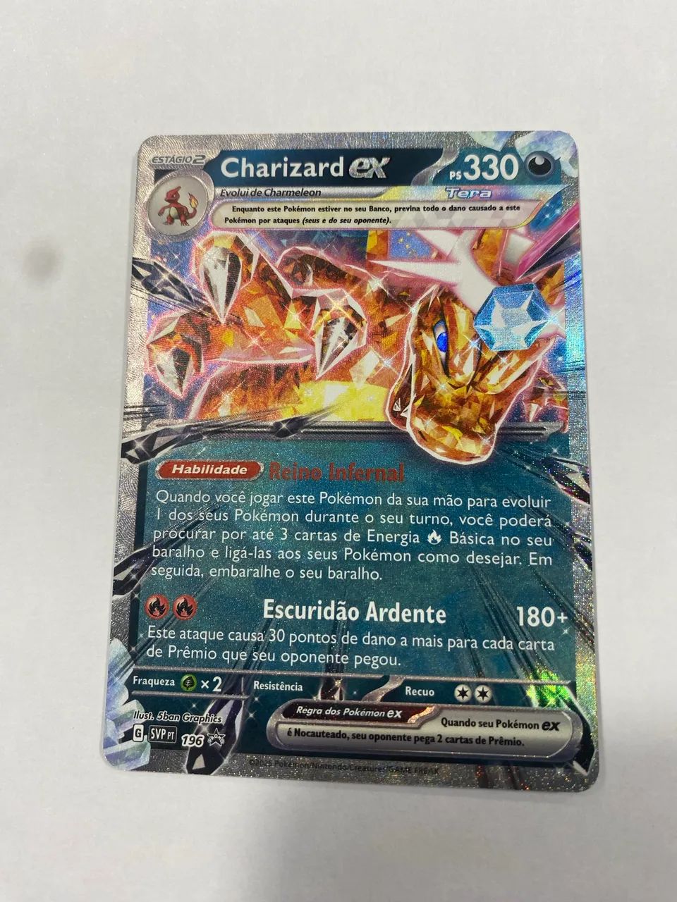 Carta Pokémon em excelente estado 