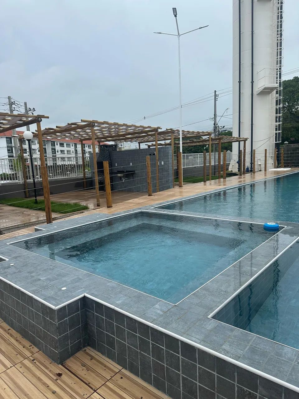 Apartamento com área de lazer completa no Geisel para alugar 