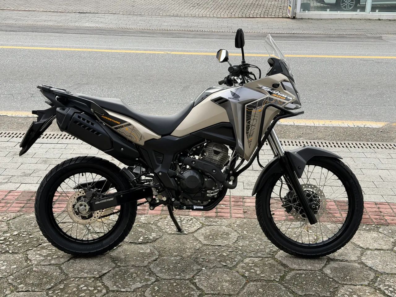 Honda Sahara 300 Adventure  - Foto 5