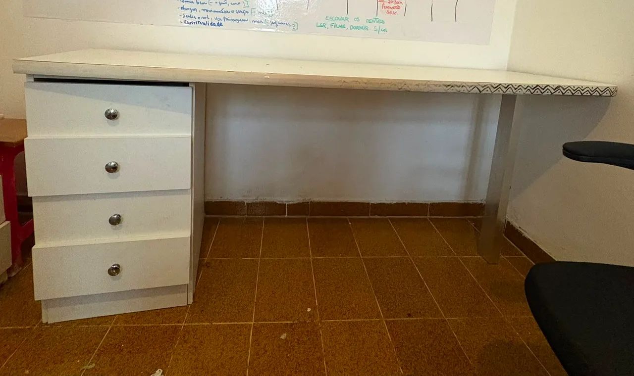 Escrivaninha grande | Bancada com gavetas