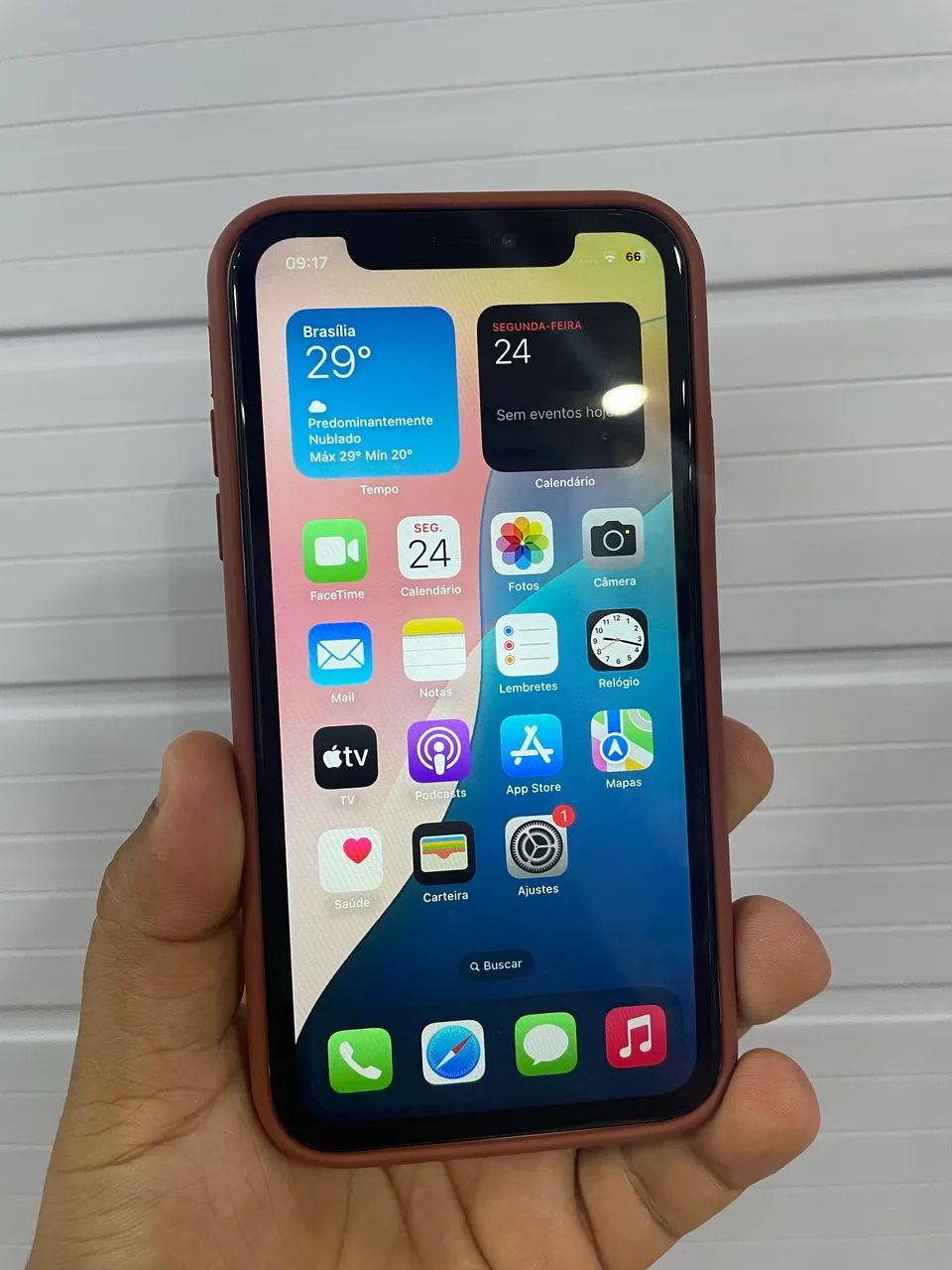 Vende-se celular iPhone XR - Foto 3