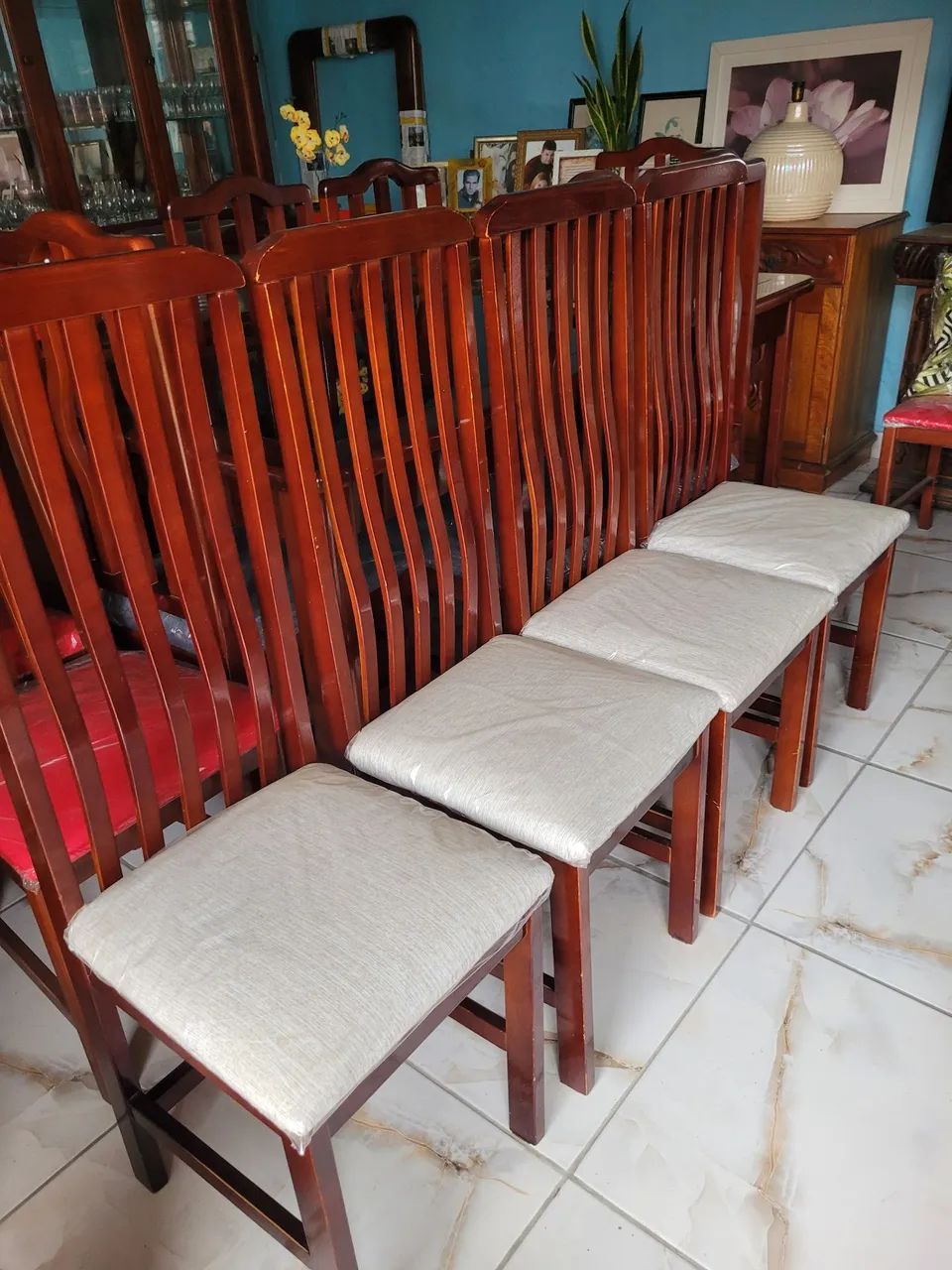 Cadeiras de madeira 90,00 UNIDADE 
