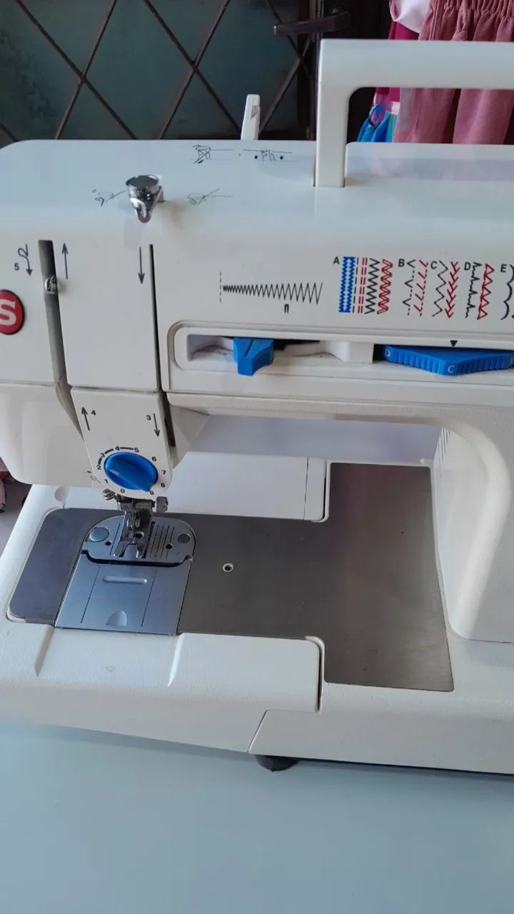 Máquina singer facilita pro valor 800