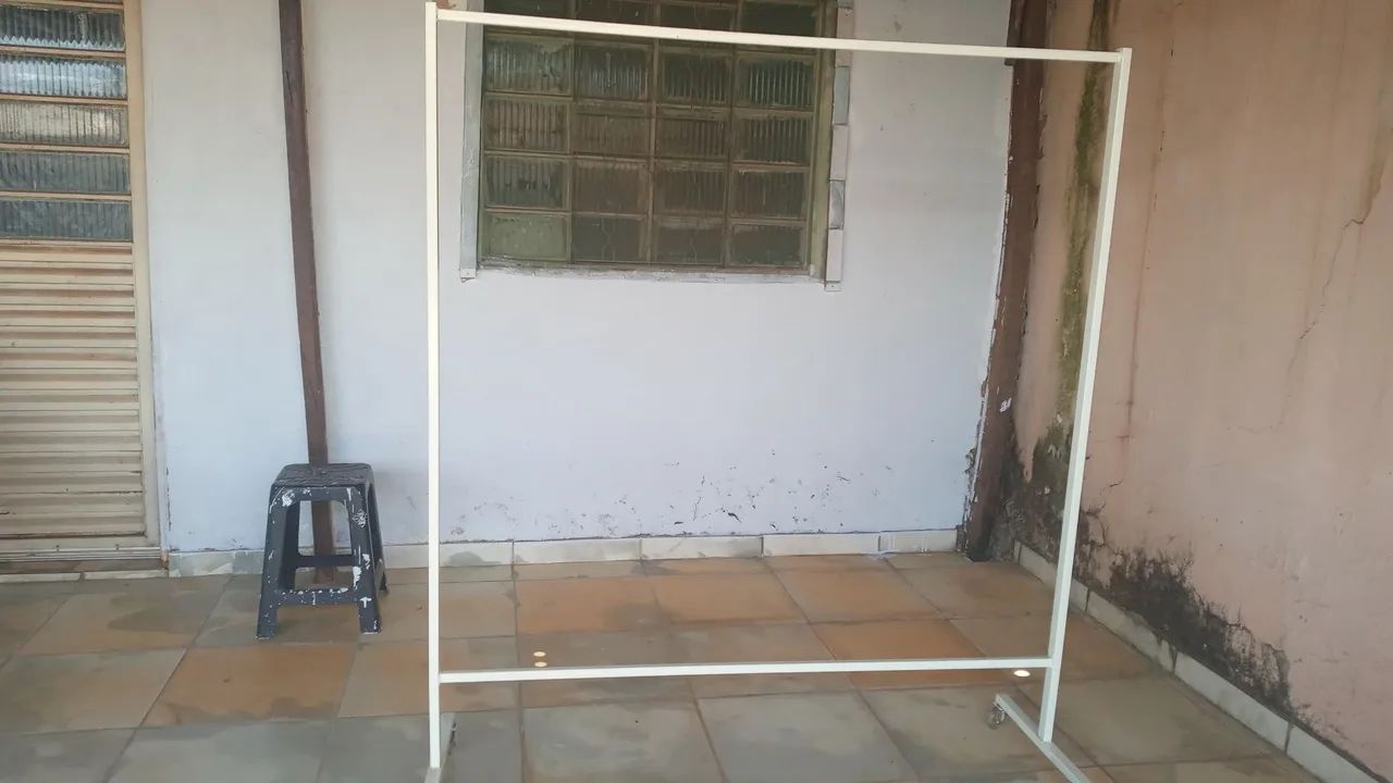 Arara de Roupas