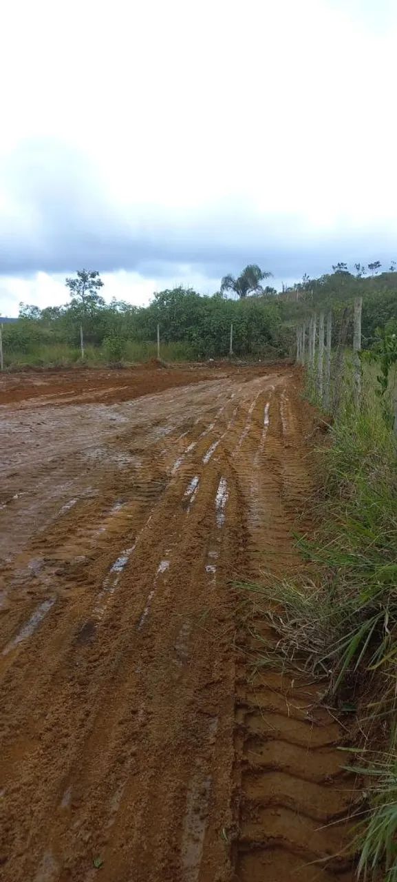 Lote com ótima metragem, semi plano, pronto para construir  - Foto 5