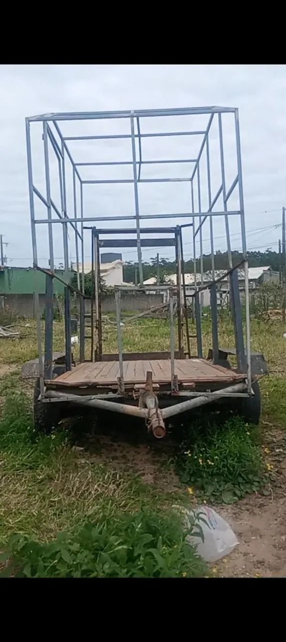 Reboque para dois cavalos 