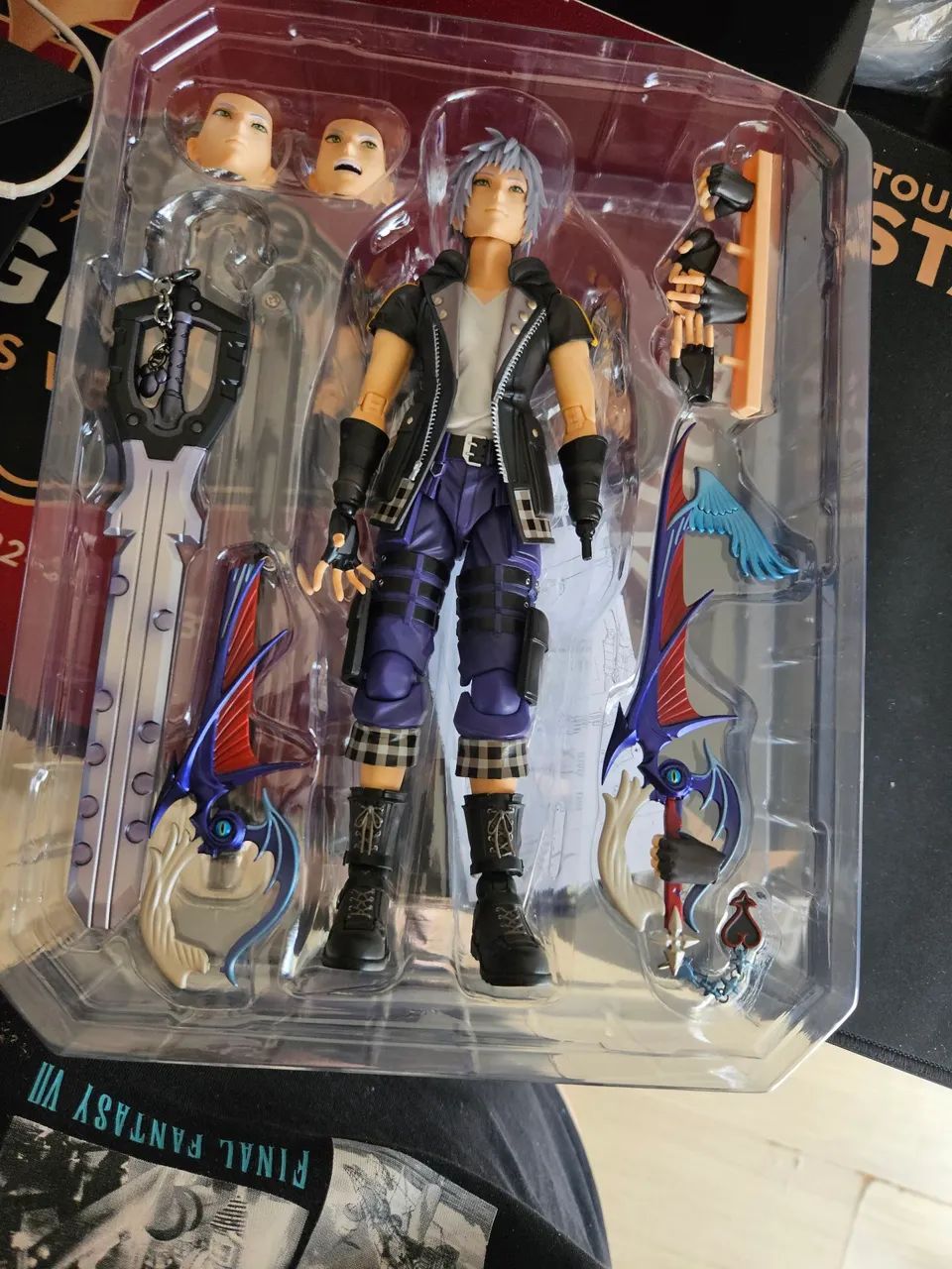 RIKUセット Kingdom Hearts Action Figure Riku Play Arts Kai - Hobbies e