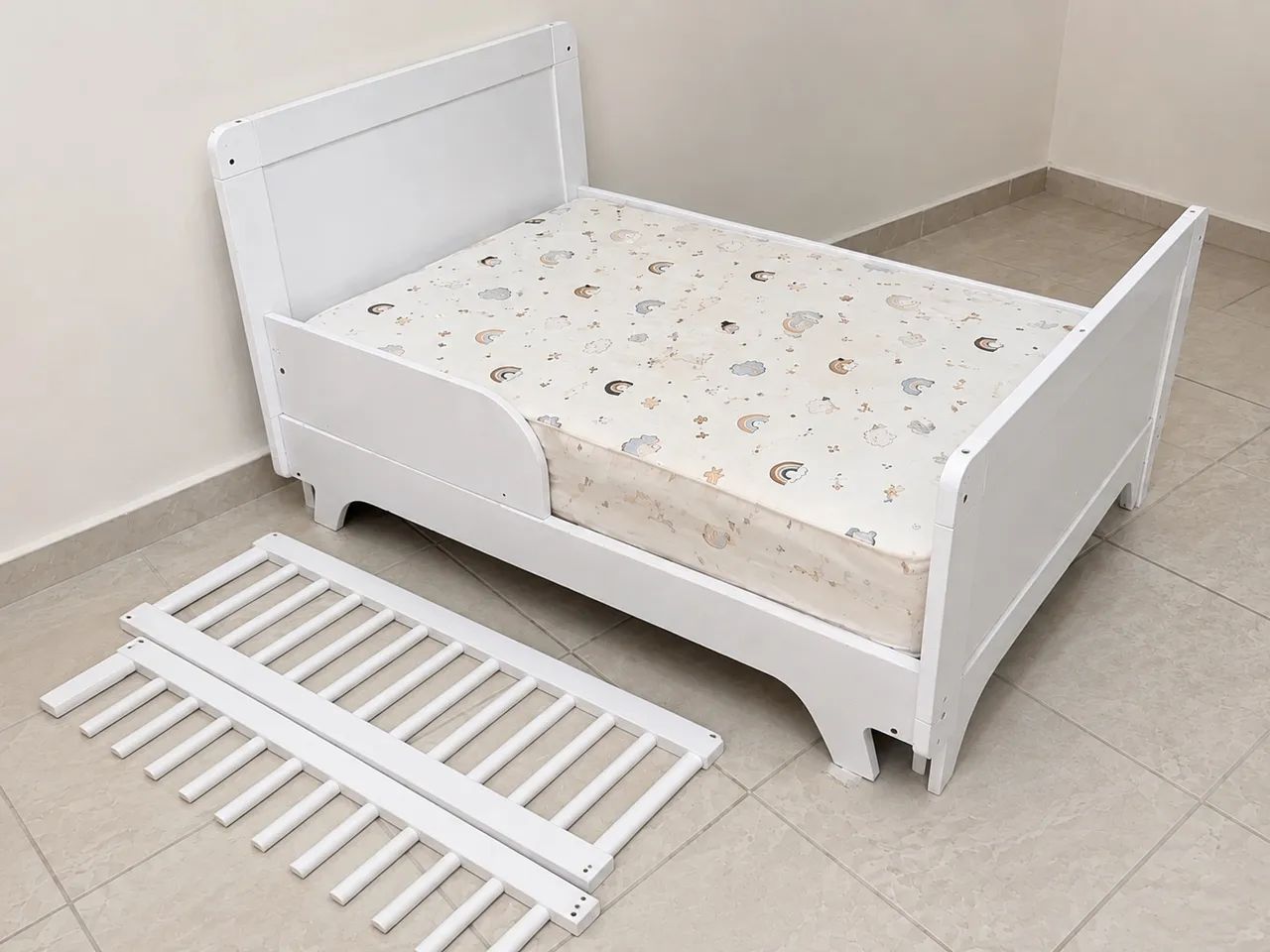 Cama infantil seminova 