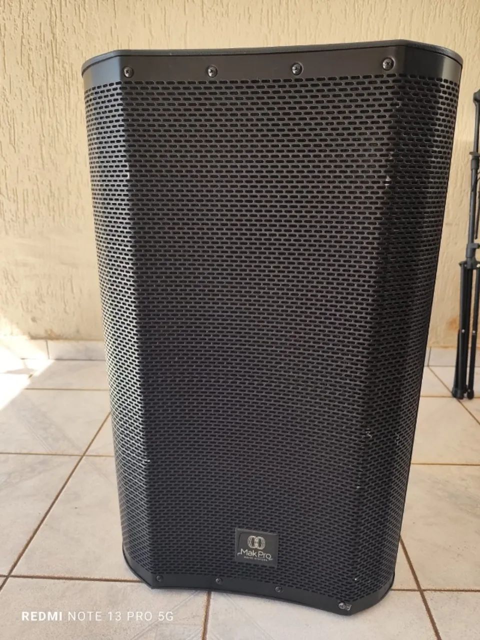 Caixa ativa mak pro mk-15A-dsp 15" c/ bluetooth MK-15A-DSP CAIXA ATIVA PROCESSADA