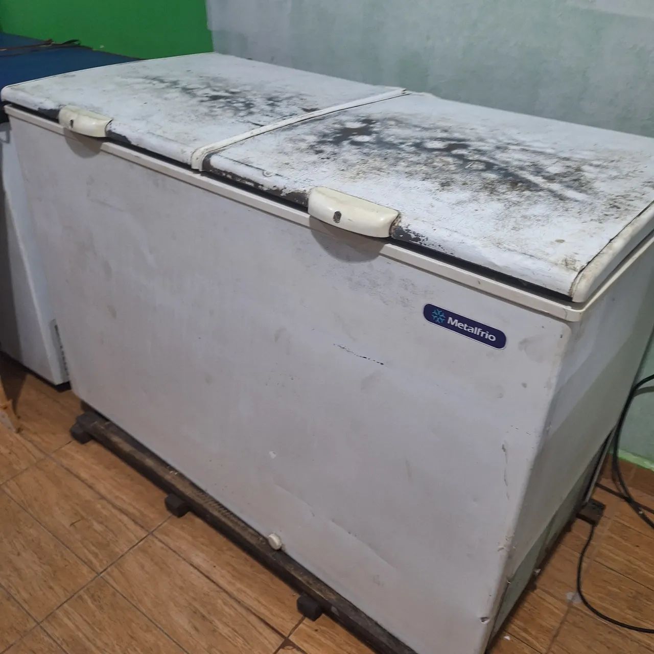 Freezer Em Ótimo Estado 