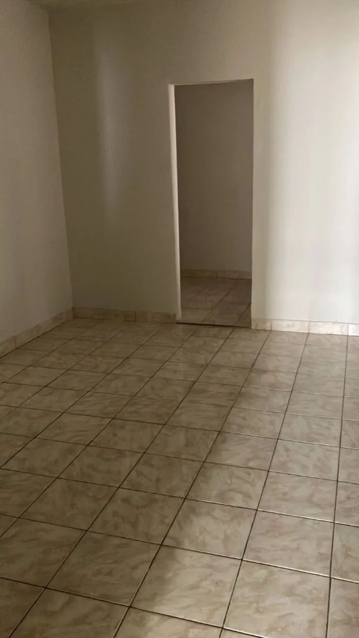 Alugo Apartamento 03 quartos no Aterrado - Foto 2