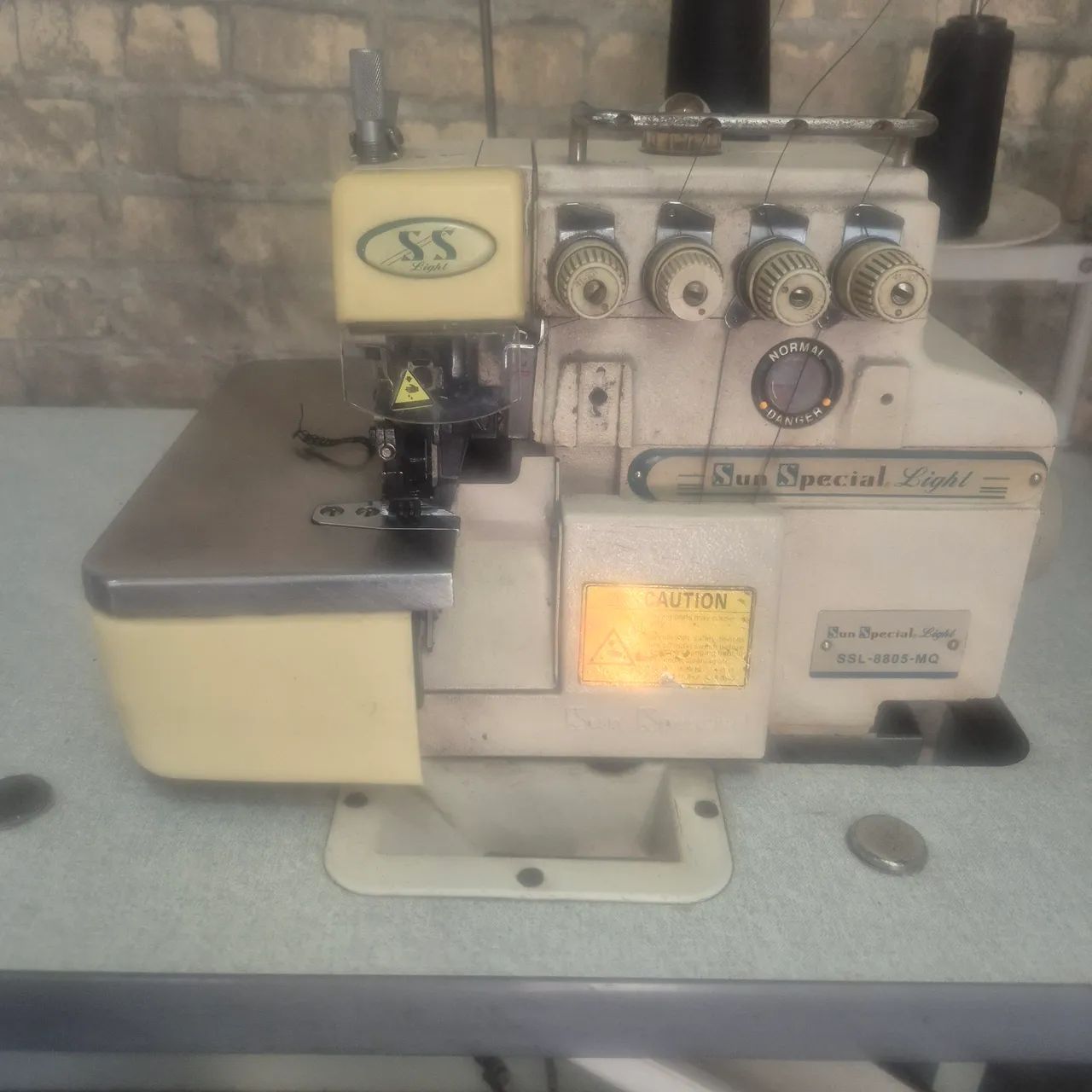 Troco interlock em galoneira 