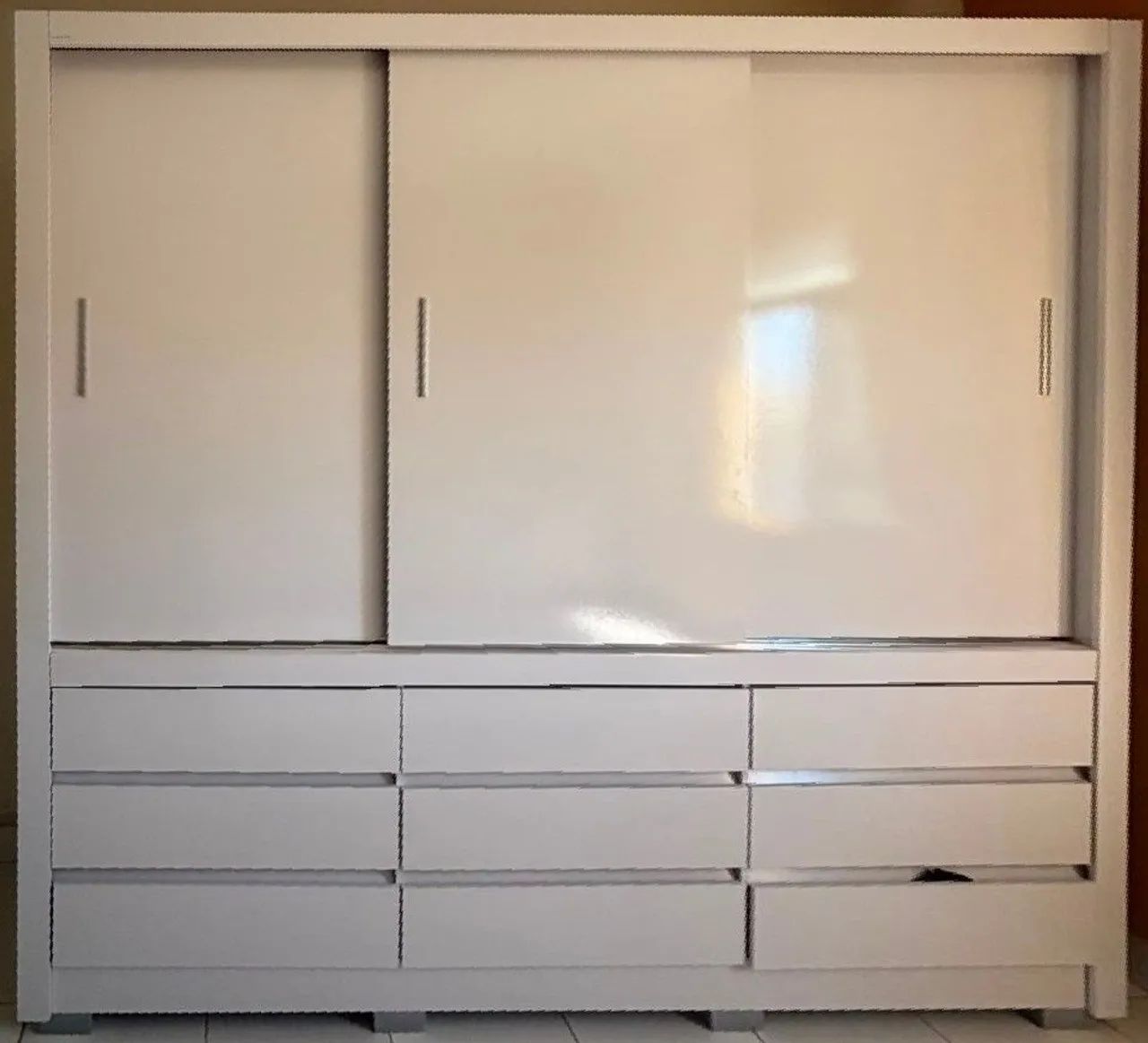 Guarda roupa 3 portas 9 gavetas - Foto 4