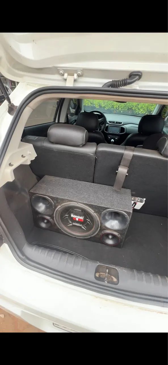 Vendo caixa de som com módulo pouco tempo de uso 