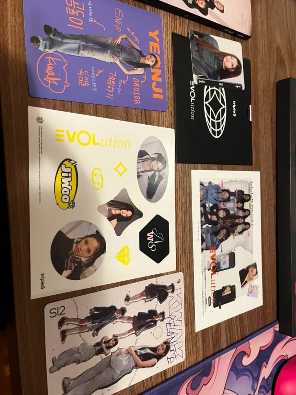 Album kpop TripleS EVOlution - Mujuk + OMA Assemble24 Joobin (SEM QR CODE) - Foto 5
