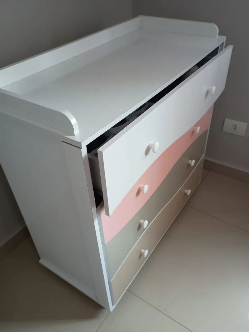 Móveis quarto de bebê  berço + cômoda adoleta ( os dois 500,00) - Foto 6