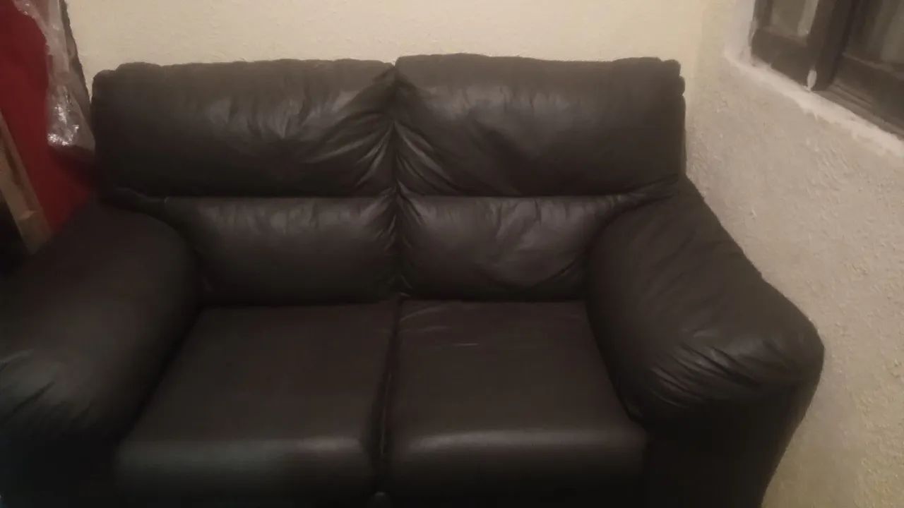 Two-Seater Leather Sofa65568083092866120