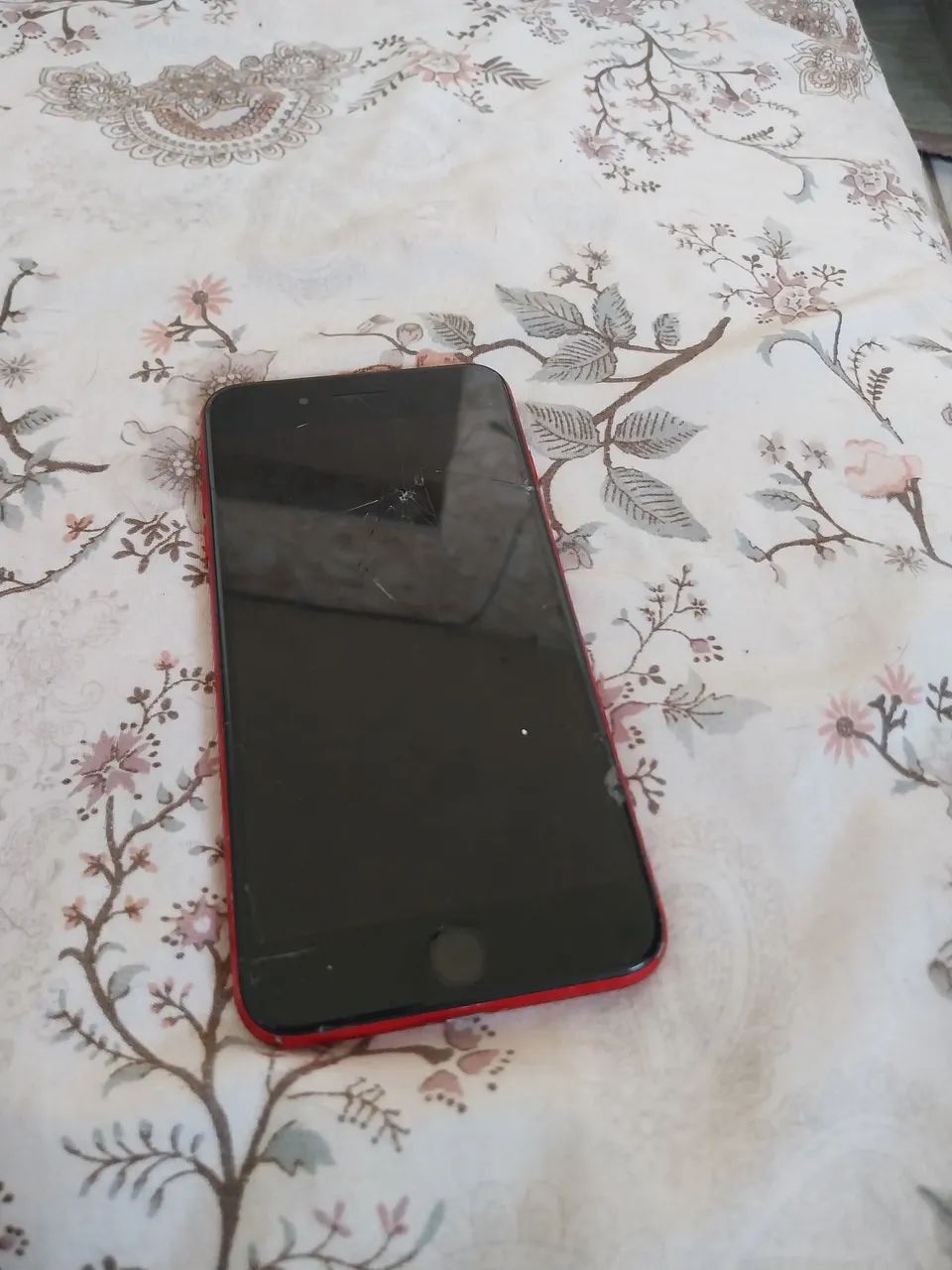 iPHONE 8 PLUS  