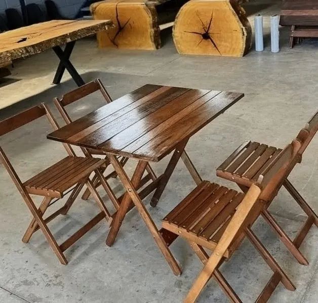 Mesa de madeira nobre top ipê 90x70 com 4 cadeiras resistentes a chuva e sol - Foto 3