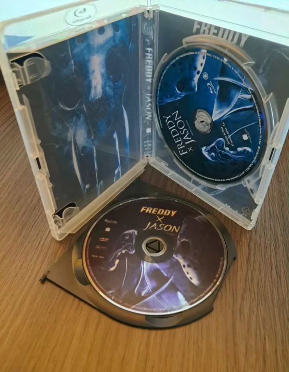 Blu-ray Freddy x Jason(com arte interna do dvd e dvd embutidos