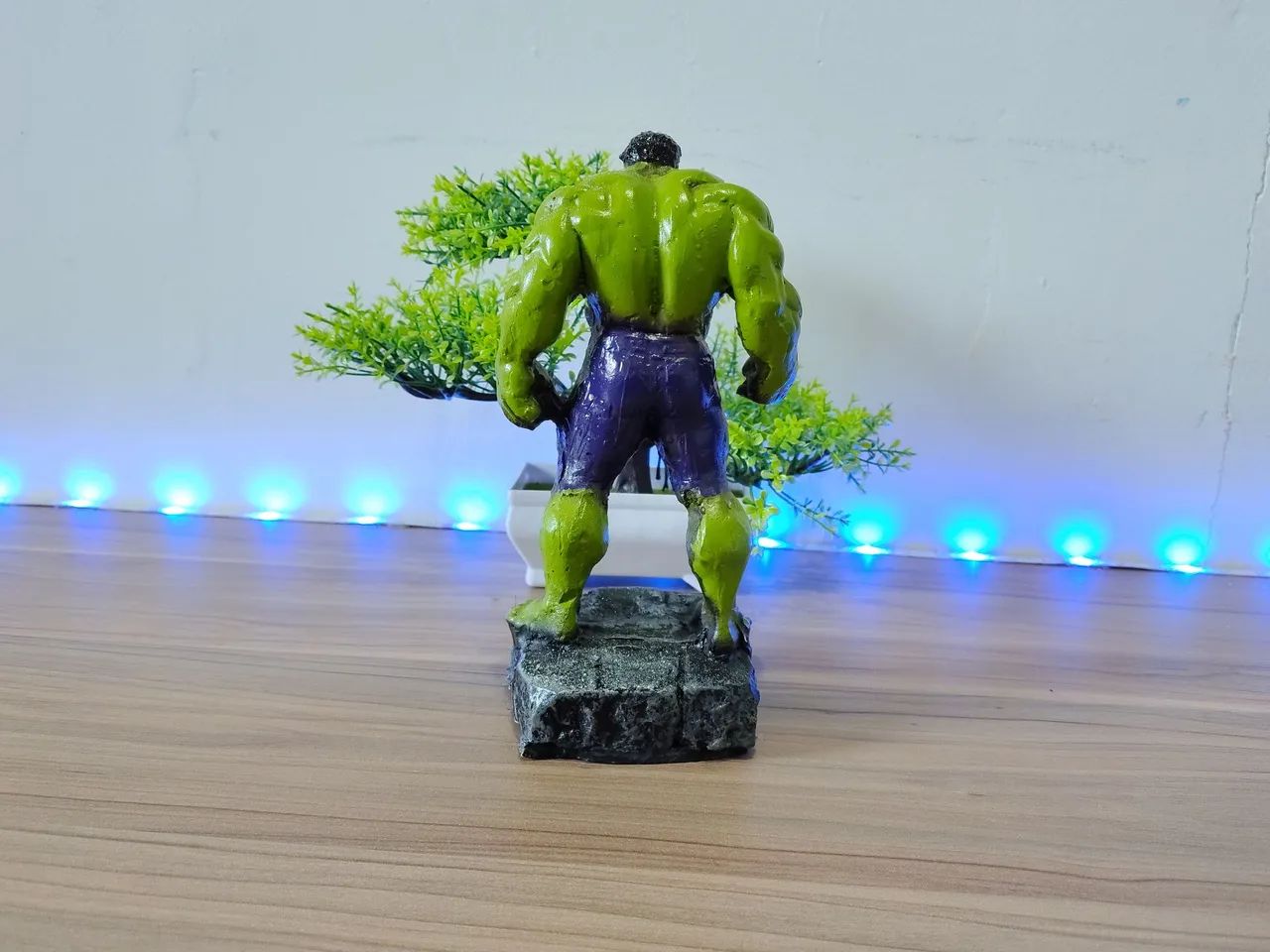 BONECO HULK COLECIONÁVEL EM RESINA  - Foto 5