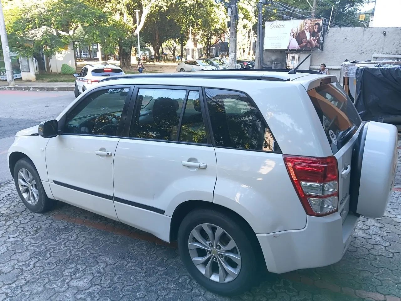 Suzuki Grand Vitara Grand Vitara 2.0 16V 4x2/4x4 5p Mec. 2013