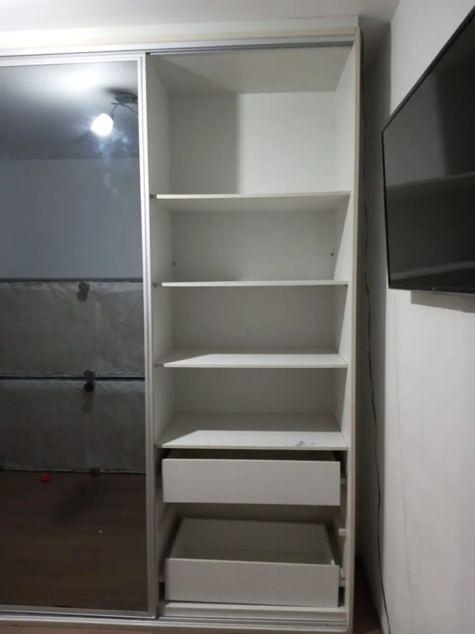 Guarda Roupa grande com espelhos - Foto 5