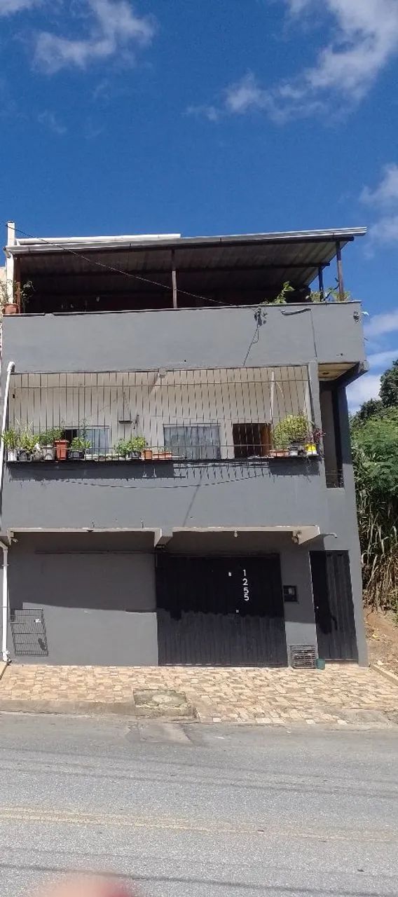 2 imóveis com entradas independentes 