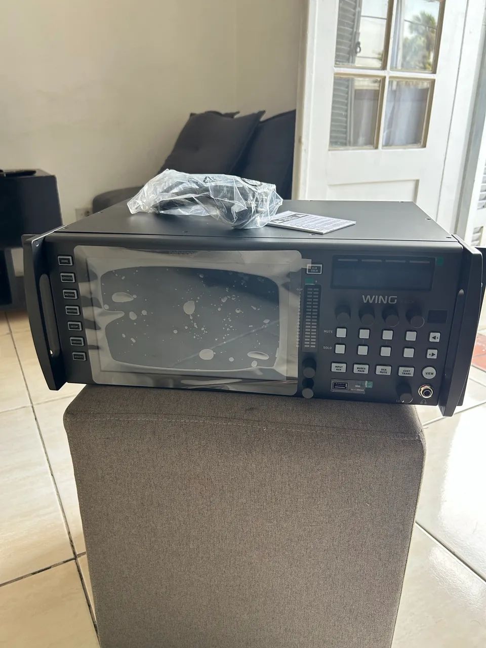 Behringer Wing Rack 48 canais nova - Foto 5