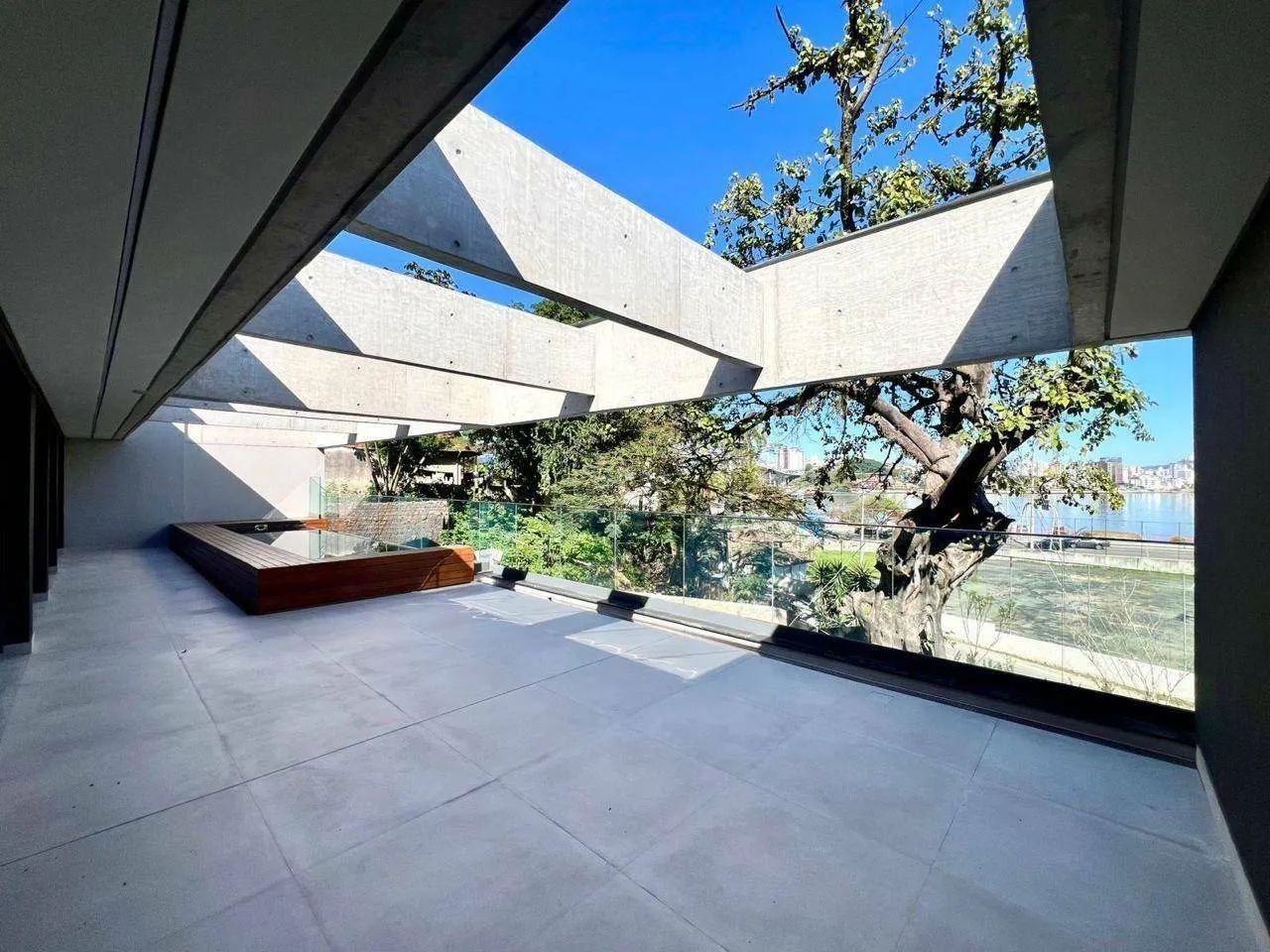 Varanda Assis Chateaubriand com 231 m², Piscina Privativa e 3 suítes - À venda no Centro d - Foto 4