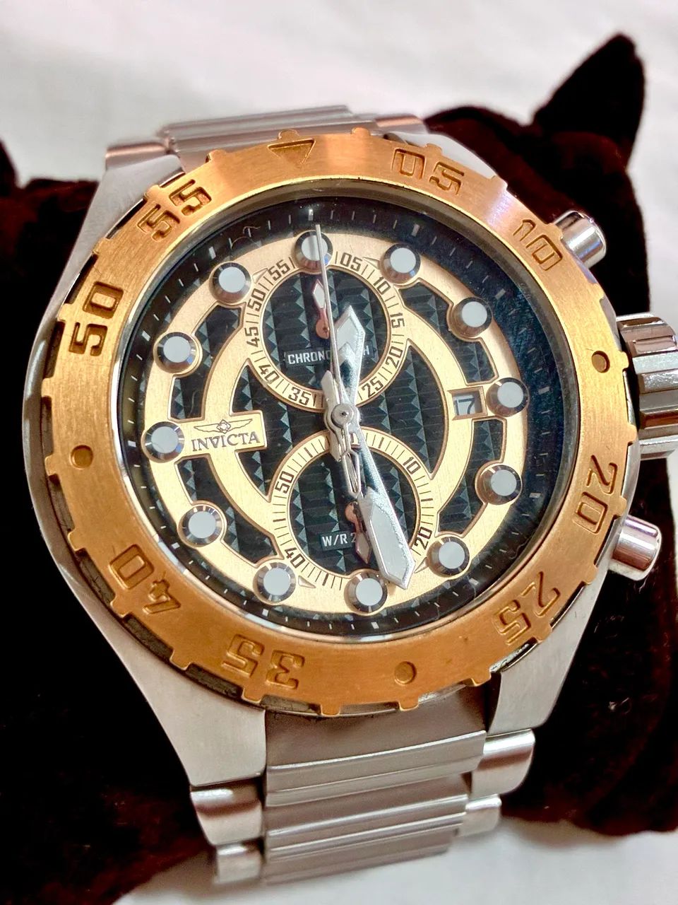Invicta Pro Diver Touring Chronograph (modelo 13087)