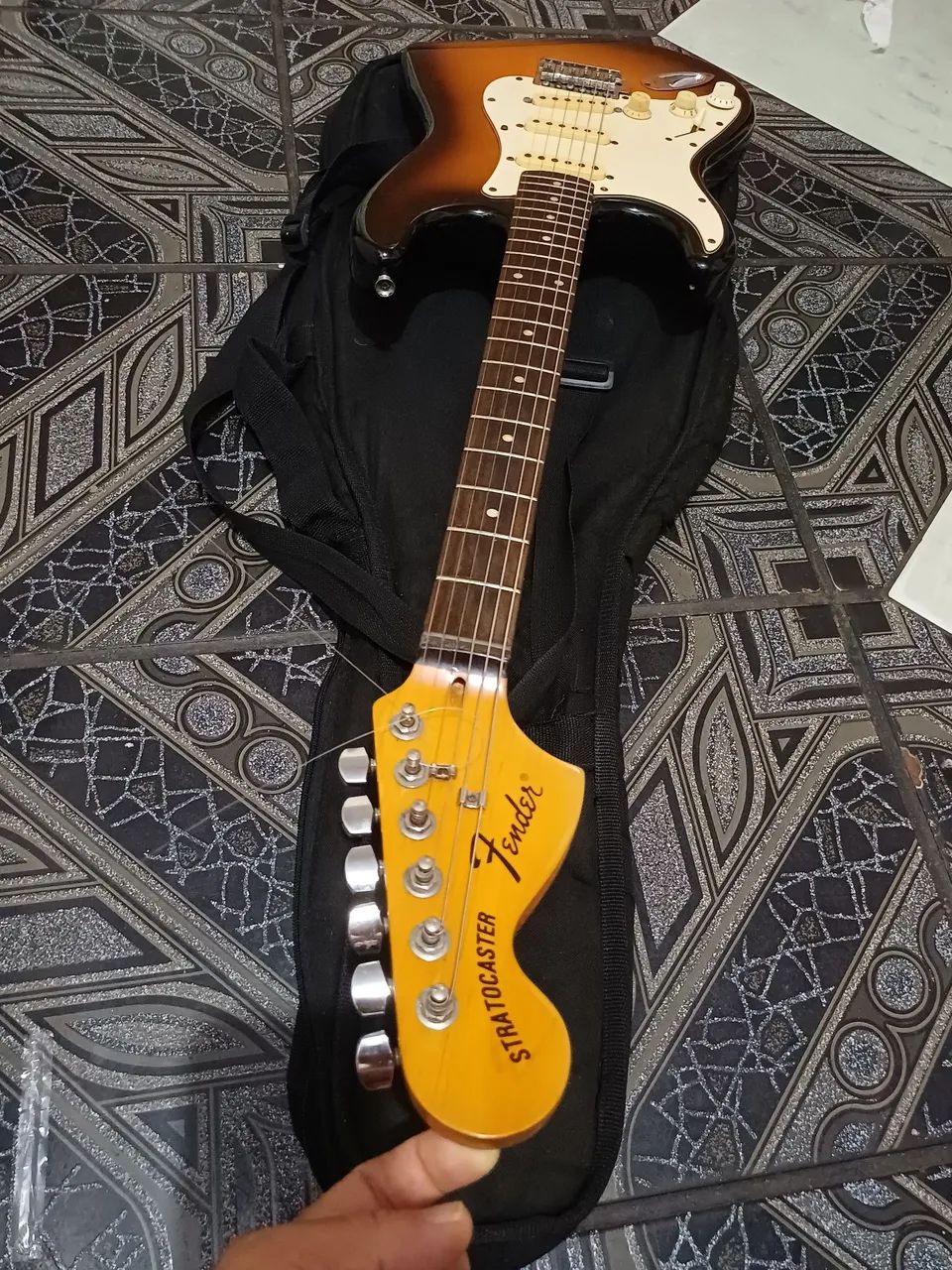 Squier fender affinityPra Canhoto - Instrumentos musicais