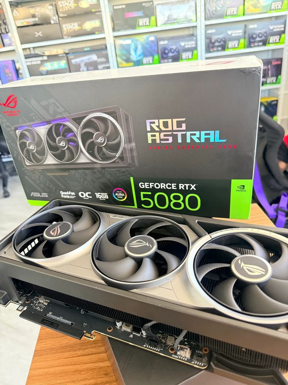 RTX 5080 ASTRAL 16GB RARIDADE  - Foto 2