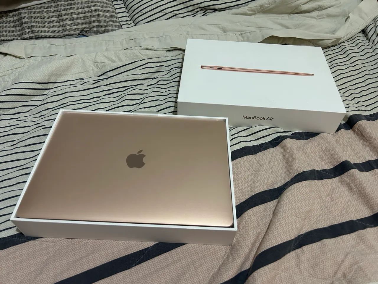 Apple MacBook Air M1 / 256GB - original lacrado com garantia Apple