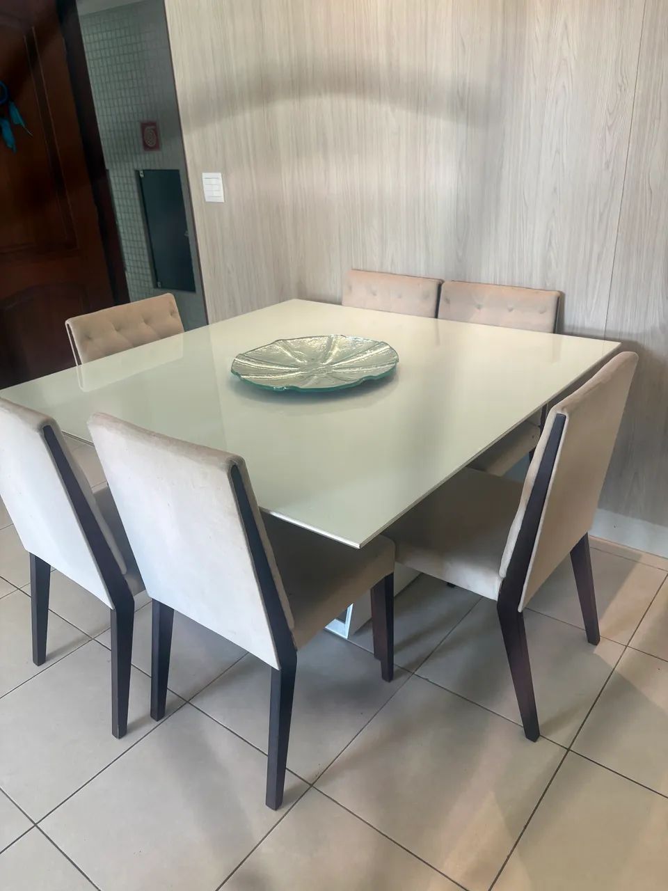 Lindo conjunto de mesa e cadeiras  - Foto 2