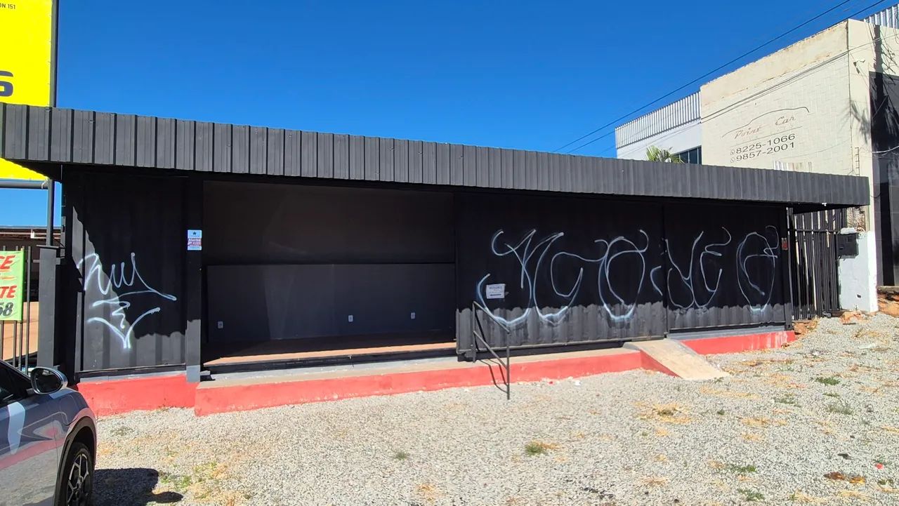 CONTAINER MARÍTIMO 12M, PRONTO PARA UM COMÉRCIO OU MORADIA