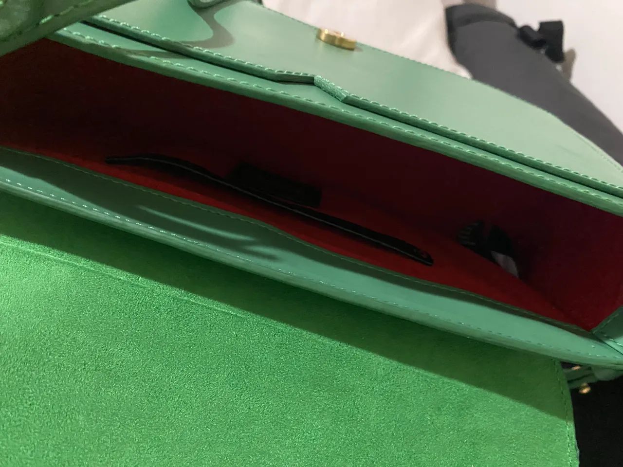 Bolsa Schutz Sophia média verde em couro nova com etiqueta