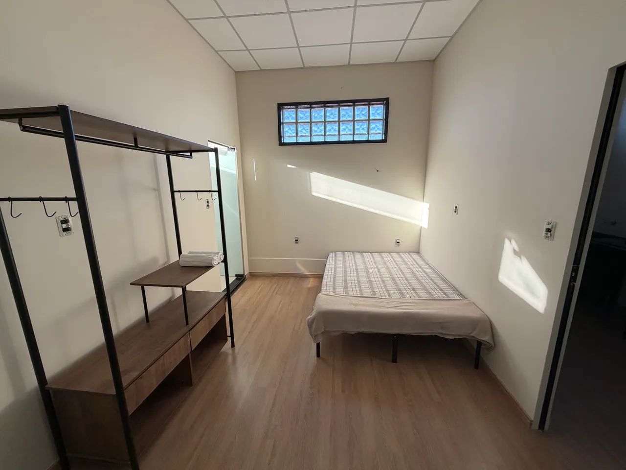 Alugo Flat Mobiliado próximo FACMAIS, UEMG - Foto 5