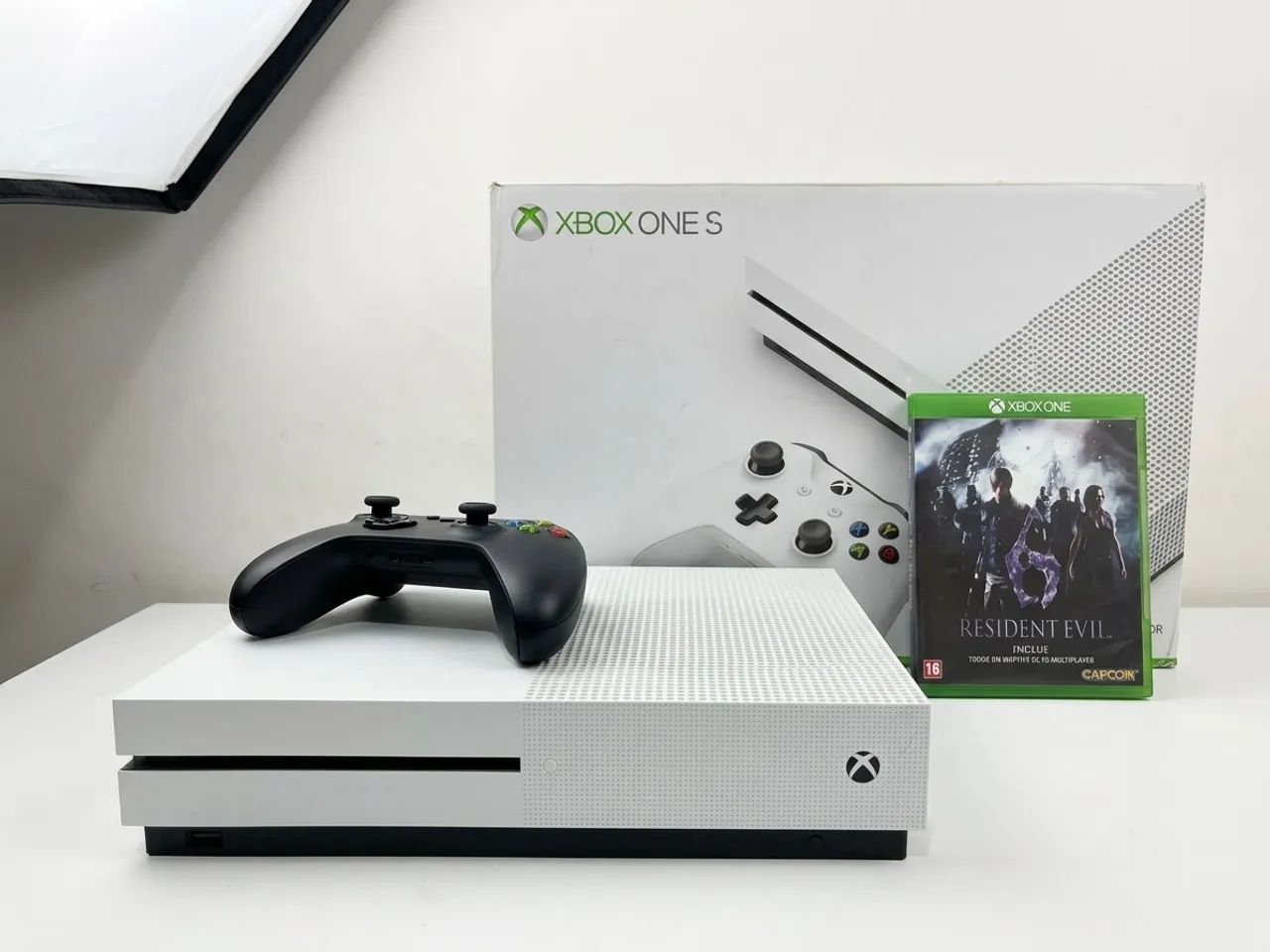 XBOX One S 1Tb  - Foto 2